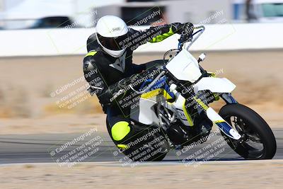 media/Jan-08-2022-SoCal Trackdays (Sat) [[1ec2777125]]/Turn 15 Inside (950am)/